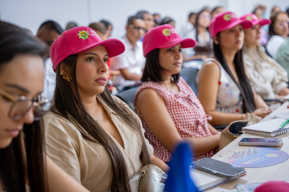 Gobernadora Elvia Milena Sanjuan asegura cobertura para 15.000 adultos mayores en el Cesar.